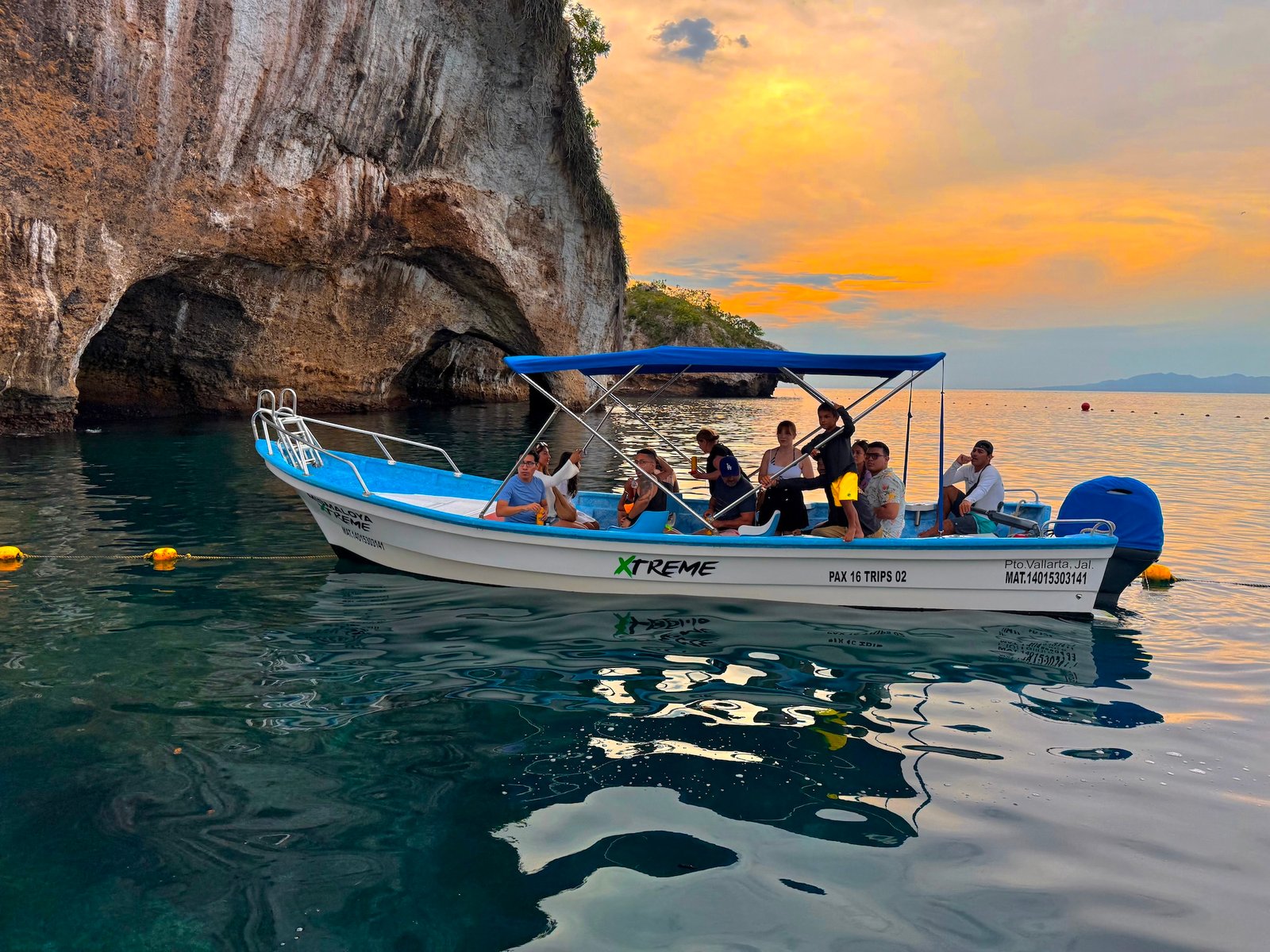 Private custom boat charter from Mismaloya Beach