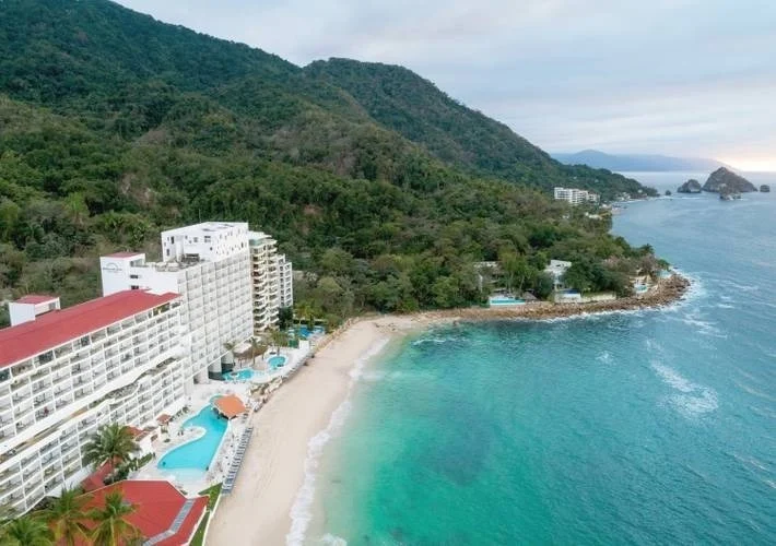 Grand Park Royal Puerto Vallarta beachfront resort